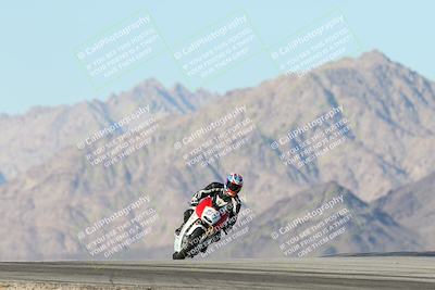 media/Dec-01-2025-Moto Forza (Mon) [[2daa91e15f]]/3-Beginner Group/Session 4 Turn 9/